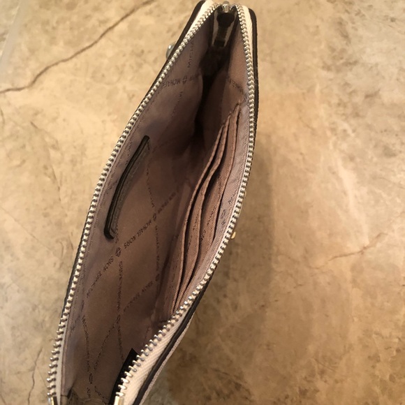 Michael Kors Fulton Wristlet- Bright White - Picture 5 of 7